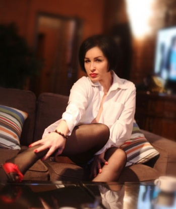 Дорогой❤️ Я твоя фантазия, та, о которой ты всегда мечтал💫 Я креативная нежная индивидуалка, готовая познакомить тебя с миром наслаждения и настоящего удовольствия💋 Мой опыт и умение доставлять удовольствие позволят нам воплотить все твои самые сокровенные фантазии🔥 Я обладаю изящной внешностью, обворожительным обаянием и сексуальностью, которая тебя просто сведет с ума💃 Возможности моего тела безграничны, и я готова делиться ими с тобой, чтобы ты окунулся в океан блаженства🌊 У меня есть отличные отзывы от довольных клиентов, которые подтверждают мою профессиональность и нежность👄✨ Открой для себя новые грани наслаждения со мной, воплощай свои фантазии и испытывай настоящую страсть в Москве, в моей доступной гавани для наших совместных приключений🌃💫 Не упусти возможность познакомиться со мной и ощутить настоящий экстаз, ты это заслуживаешь🔥❤️ Жду тебя, мой красивый незнакомец🌹💋 Таня